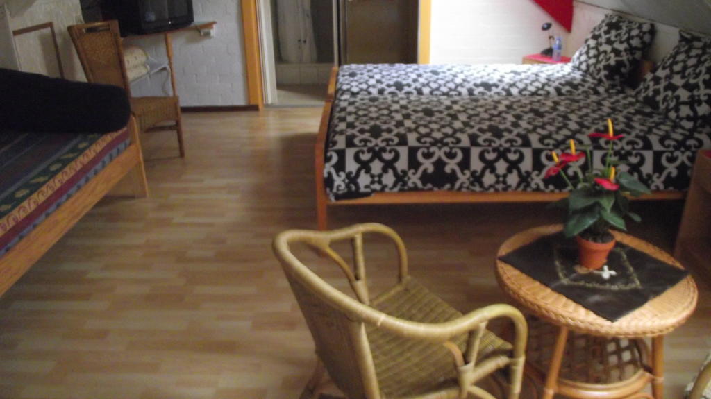 Pension Neske Reuver Habitación foto